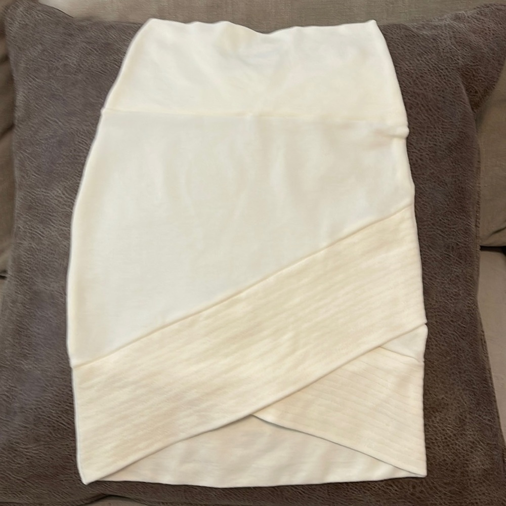 SOO Express Skirt